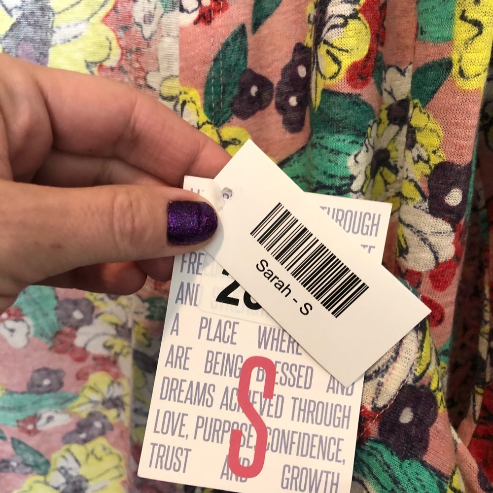 Brand New With Tags LuLaRoe Sarah!!